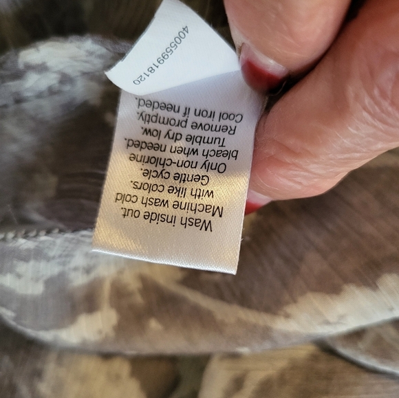 NWT Forever 21 light colored stripes small - Picture 7 of 12